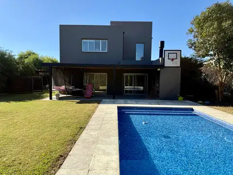 Casa en Venta de 4 dormitorios