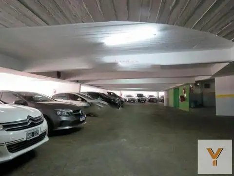 Cochera en venta - 18Mts2 - Once