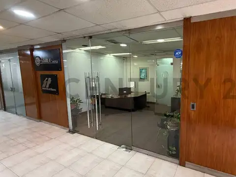 Venta Oficina Piso Completo Microcentro con 5 cocheras