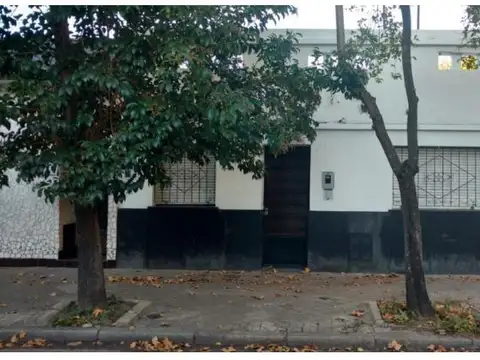 CASA DE 2 DORMITORIOS EN ARROYITO