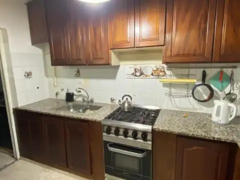 Tucumán e/ Baradero y Pinasco