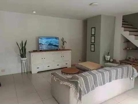 VENTA CASA 5 AMB c/ PILETA APTO CREDITO- TIGRE