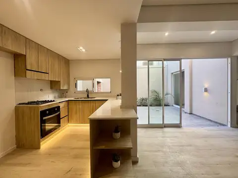 Depto Tipo Casa 4 ambientes con 1 baño