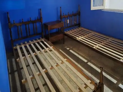 Casa 6 ambientes con 2 baños