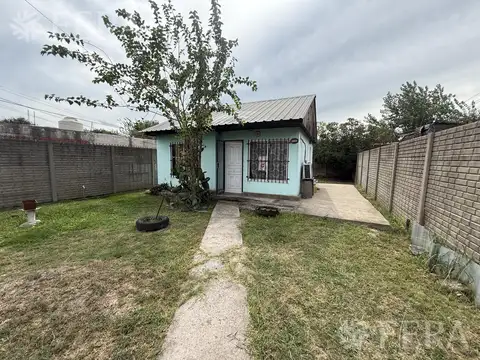 Casa 3 ambientes con 1 baño
