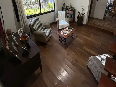 Depto Tipo Casa en Venta con 1 cocheras