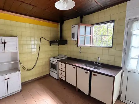 Casa 3 ambientes con 1 baño