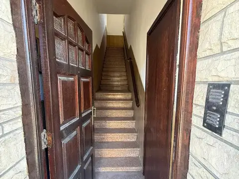Depto Tipo Casa en Alquiler de 4 ambientes