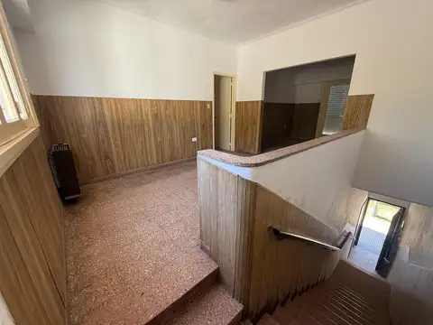 Depto Tipo Casa en Alquiler en Melchor Romero, $ 700.000