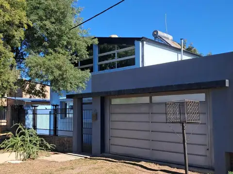 gran oportunidad amplia casa con pileta