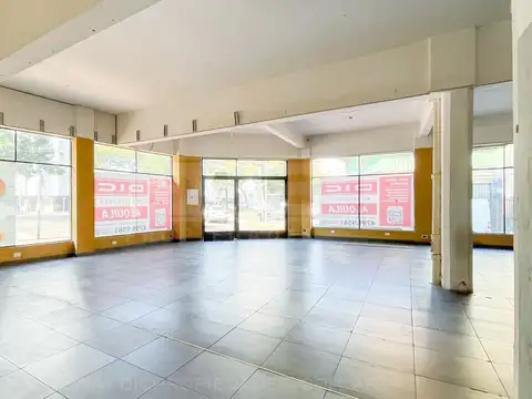 Local en Alquiler en Olivos, $ 4.800.000
