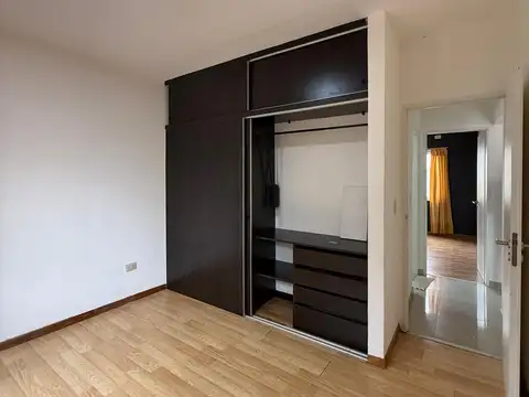 Depto Tipo Casa en Venta 8 años