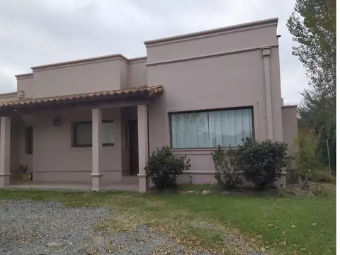 Exc.casa alq 3 dorm c/cochera jardín El Prado - Foto 0