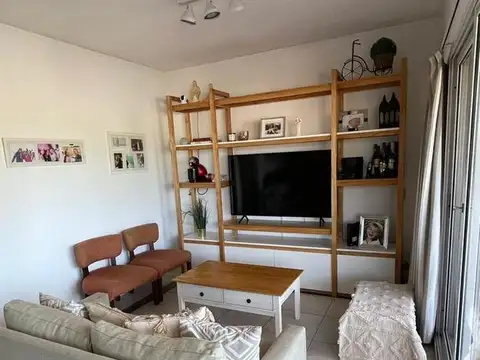 Alquiler Anual Condominio 3 ambientes en Barrio Las Mercedes, Calle Champagnat