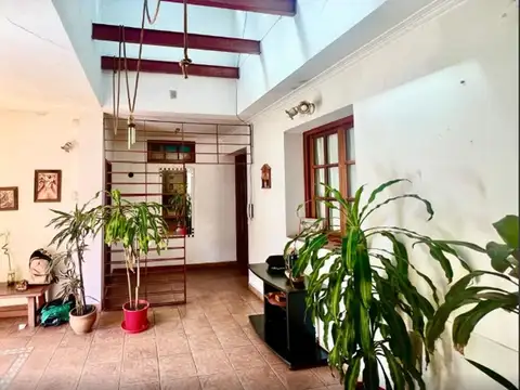 Depto Tipo Casa 4 ambientes con 2 baños