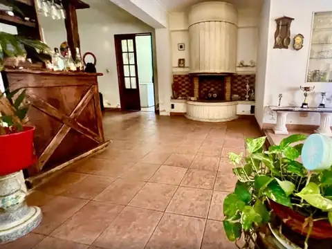 Depto Tipo Casa en Venta en Mataderos, USD 259.000