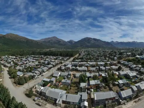 CASA 3 AMB SOBRE LOTE 300
