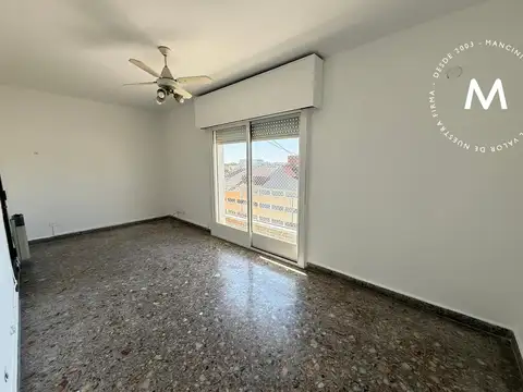 Departamento en Alquiler en Loma Hermosa, $ 550.000