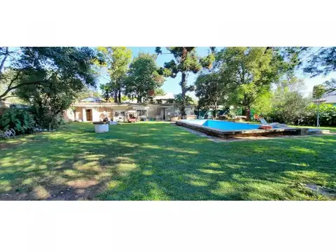 Venta Terreno - Funes - con casa de 1 dormitorio y pileta