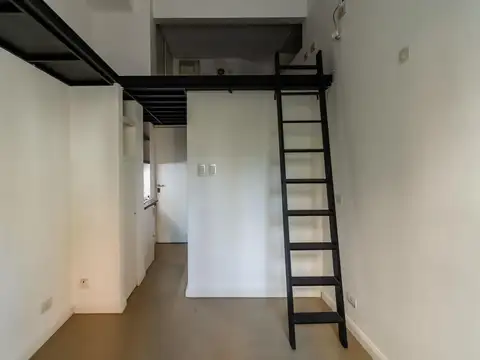 Oficina en Venta al Este