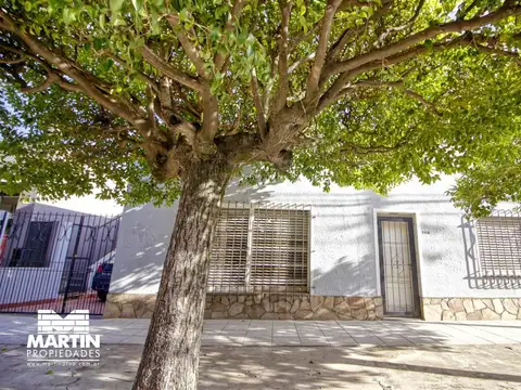 Av. Fondo de la Legua al 100