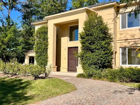 Oportunidad casa de categoría en venta Estancias del Pilar