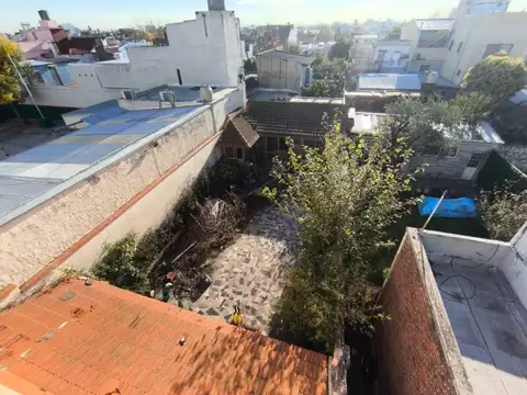 VENTA CASA MULTIFAMILIAR LOTE PROPIO A REFACCIONAR