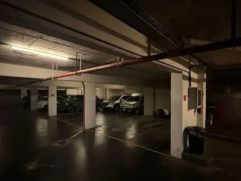 Cochera en Malabia 900