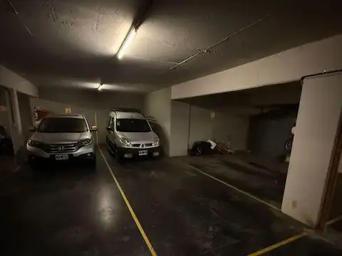 Cochera en Malabia 900