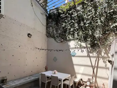 VENTA DE CASA SAN CRISTOBAL C 4 DORMITORIOS JARDIN, PILETA!