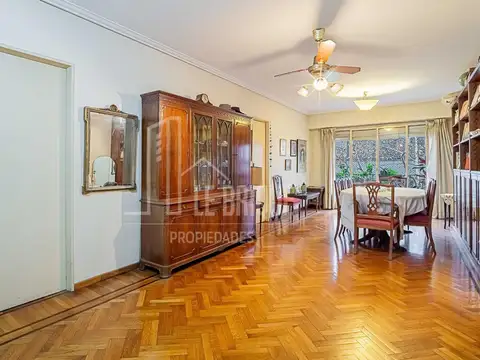 La Rioja 200, Piso 4