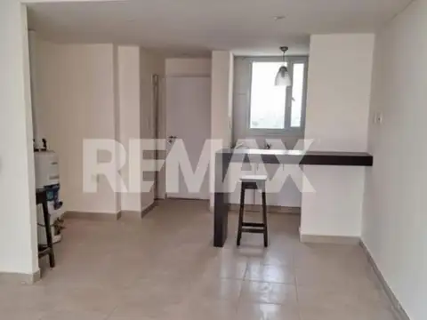 Depto Tipo Casa en Alquiler en Centenario, $ 1.500.000