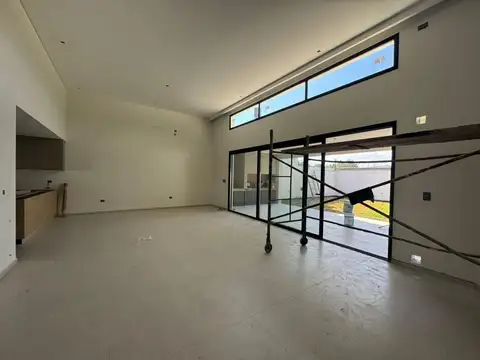 Casa en  Greenville 2 a estrenar 3 dormitorios con excelente patio planta baja