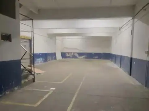 Galpon de 400 m2 cubiertos sobre colectora de general paz