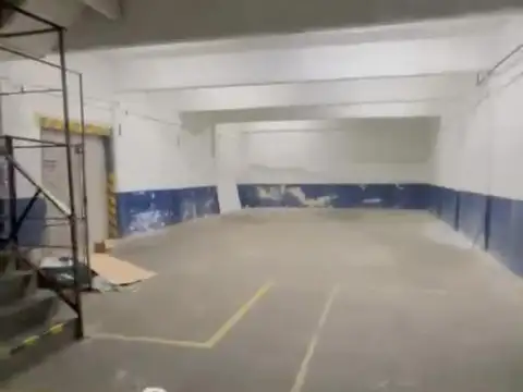 Galpon de 400 m2 cubiertos sobre colectora de general paz
