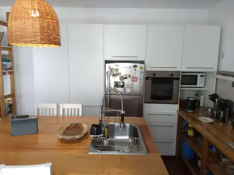 Depto Tipo Casa 6 ambientes con 2 baños