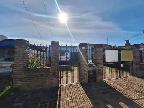 VENTA EN BLOCK: CASA 4 AMB + DEPARTAMENTO 2 AMB