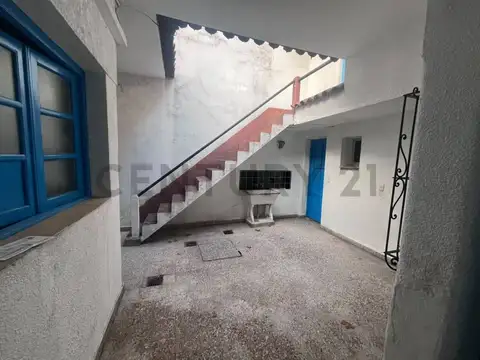 PH de 5 ambientes con patio y terraza – Sin expensas
