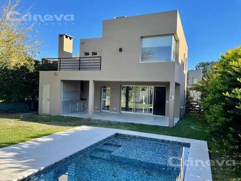 Casa en  Santa Agustina