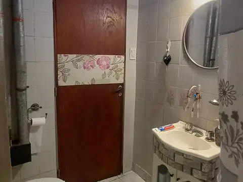 Casa 4 ambientes con 1 baño