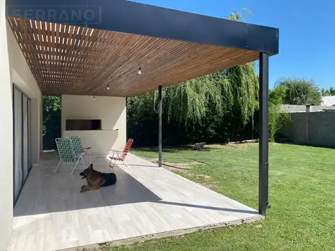 Casa en Venta 4 amb. Parque Sakura. Exaltacion de la Cruz. Apta Credito Hipotecario