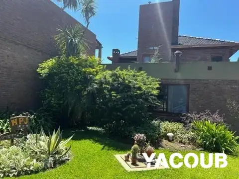 Casa en Venta en Countries y Barrios Cerrados en Berazategui, USD 300.000