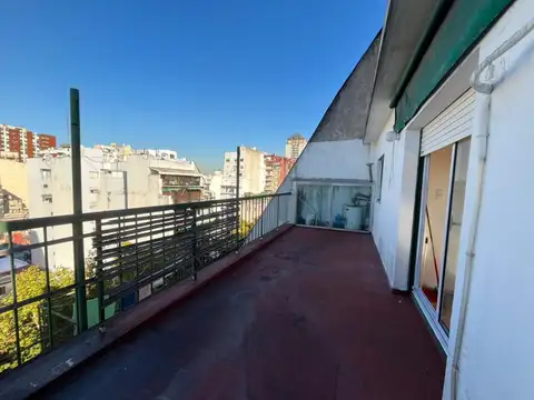 Imperdible balcon terraza en Almagro