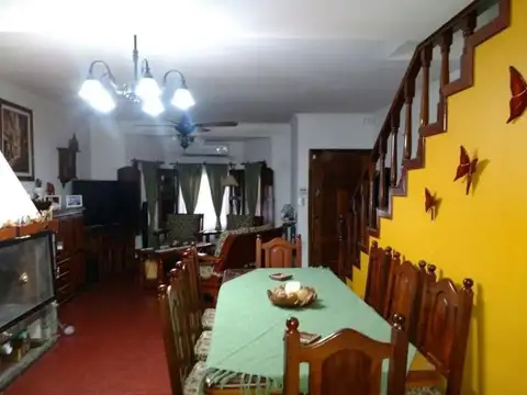 Depto Tipo Casa en Venta en Moron, USD 185.000