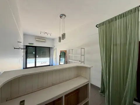 Local en Alquiler en Ringuelet, $ 700.000