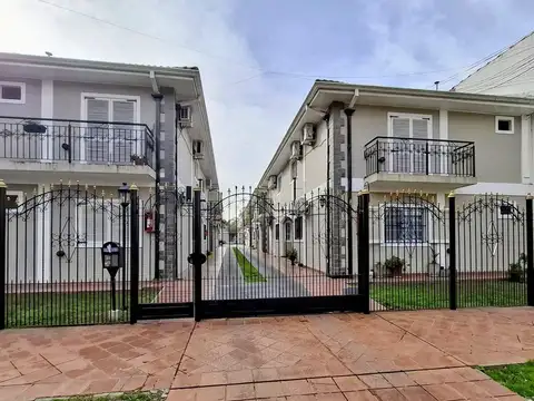 VENTA DTO DE 3 AMB CON COCHERA - COMPLEJO CERRADO