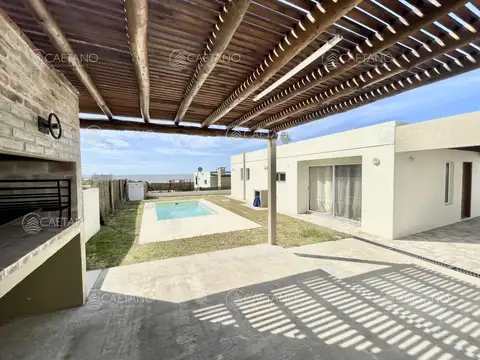 Casa 3 ambientes con 2 baños