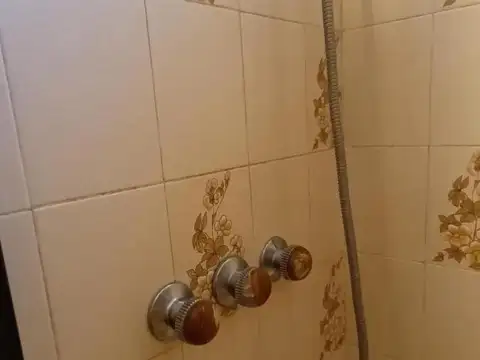 Guayaquil e/ Doblas y Senillosa