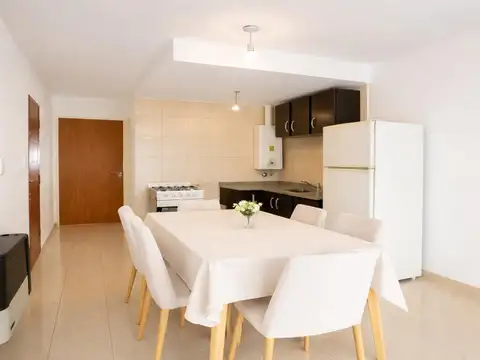 Montevideo 3700 - Moderno , ventilación cruzada, de escalera