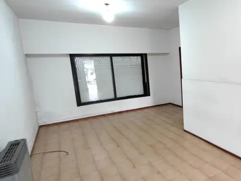 Casa en Alquiler con 1 cochera